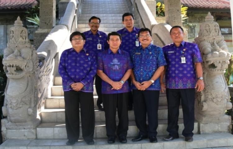 AUDIENSI BAWASLU BALI DENGAN BUPATI KLUNGKUNG DALAM RANGKA PERSIAPAN PEMILIHAN BUPATI DAN WAKIL BUPATI KLUNGKUNG TAHUN 2018