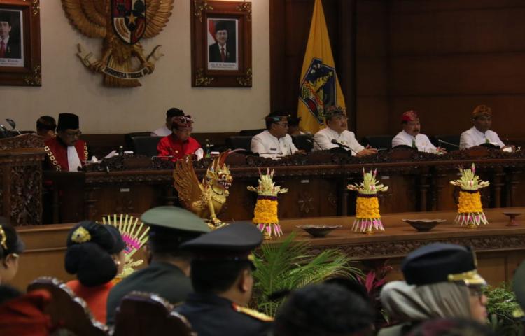 Bawaslu Provinsi Bali Menghadiri Pelantikan Anggota DPRD Provinsi Bali Periode 2019 - 2024