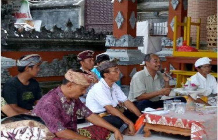 PANWASLU KECAMATAN BANJAR MELAKSANAKAN SOSIALISASI PENGAWASAN PARTISIPATIF DENGAN PRAJURU DAN KELIAN DADIA SE-DESA PAKRAMAN BANJAR TEGEHA