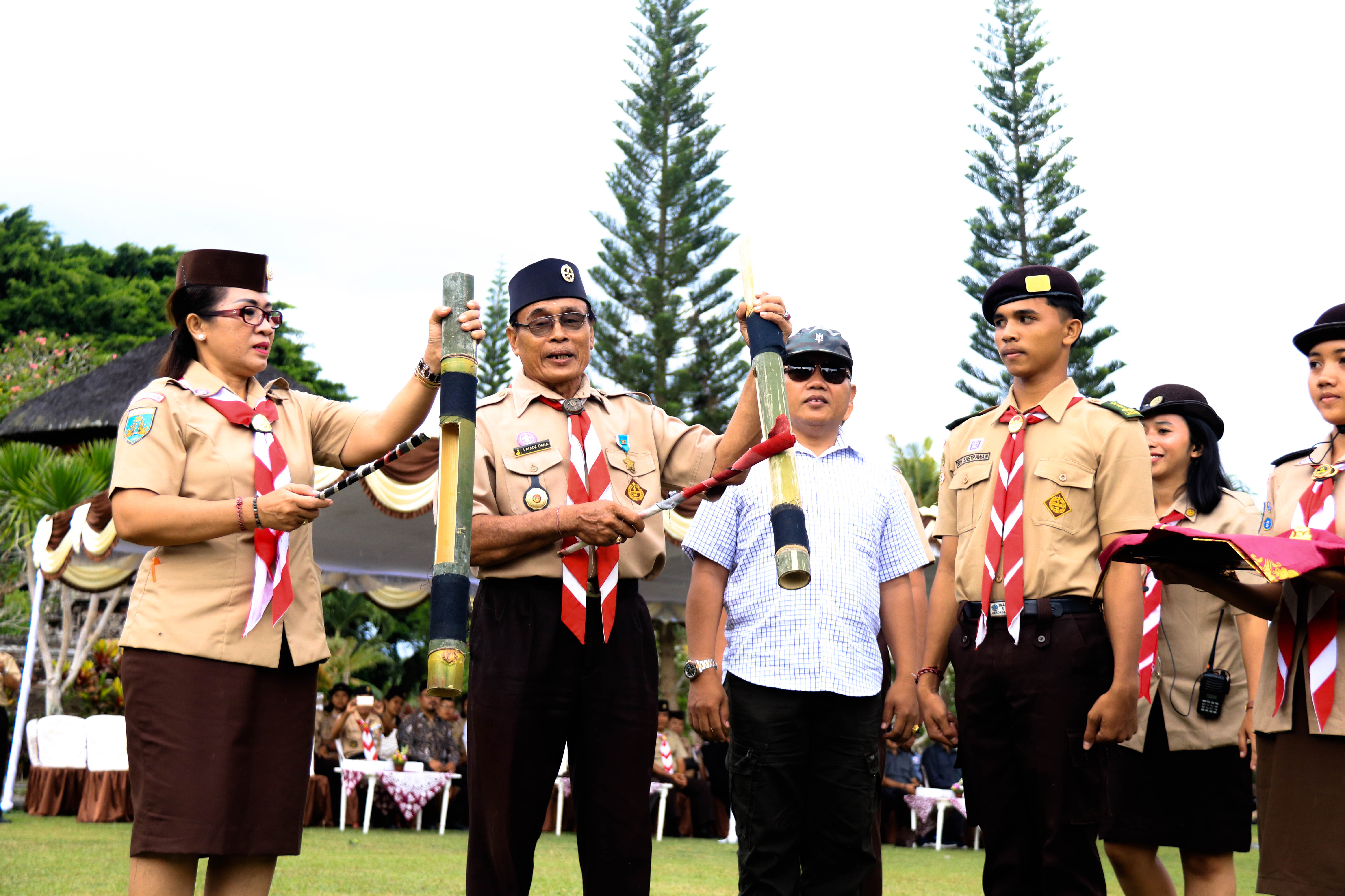 SOSIALISASI PENGAWASAN PEMILU/PEMILIHAN PARTISIPATIF MELALUI PERKEMAHAN BAKTI PEMILU YANG BERTEMA SINERGITAS BAWASLU DENGAN PRAMUKA DALAM MEWUJUDKAN PEMILU/PEMILIHAN LUBER JURDIL