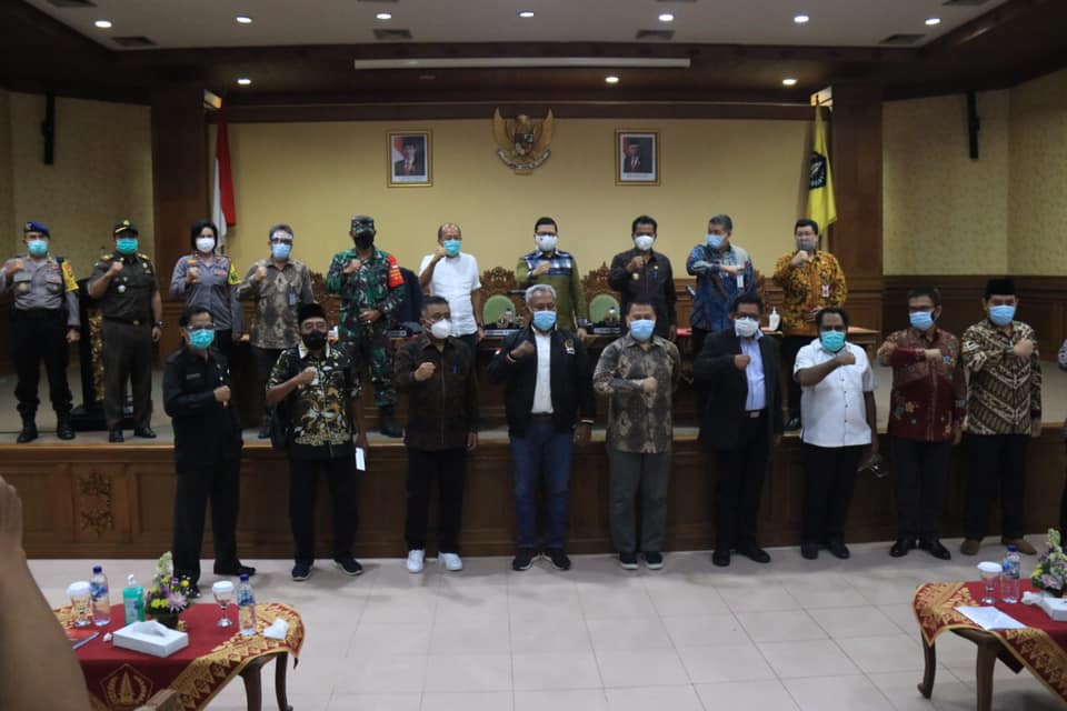 Bawaslu Provinsi Bali menghadiri Kunjungan Kerja Komisi II DPR RI ke Kabupaten Badung dalam rangka kesiapan Pilkada Serentak 2020 di tengah Pandemi Covid-19