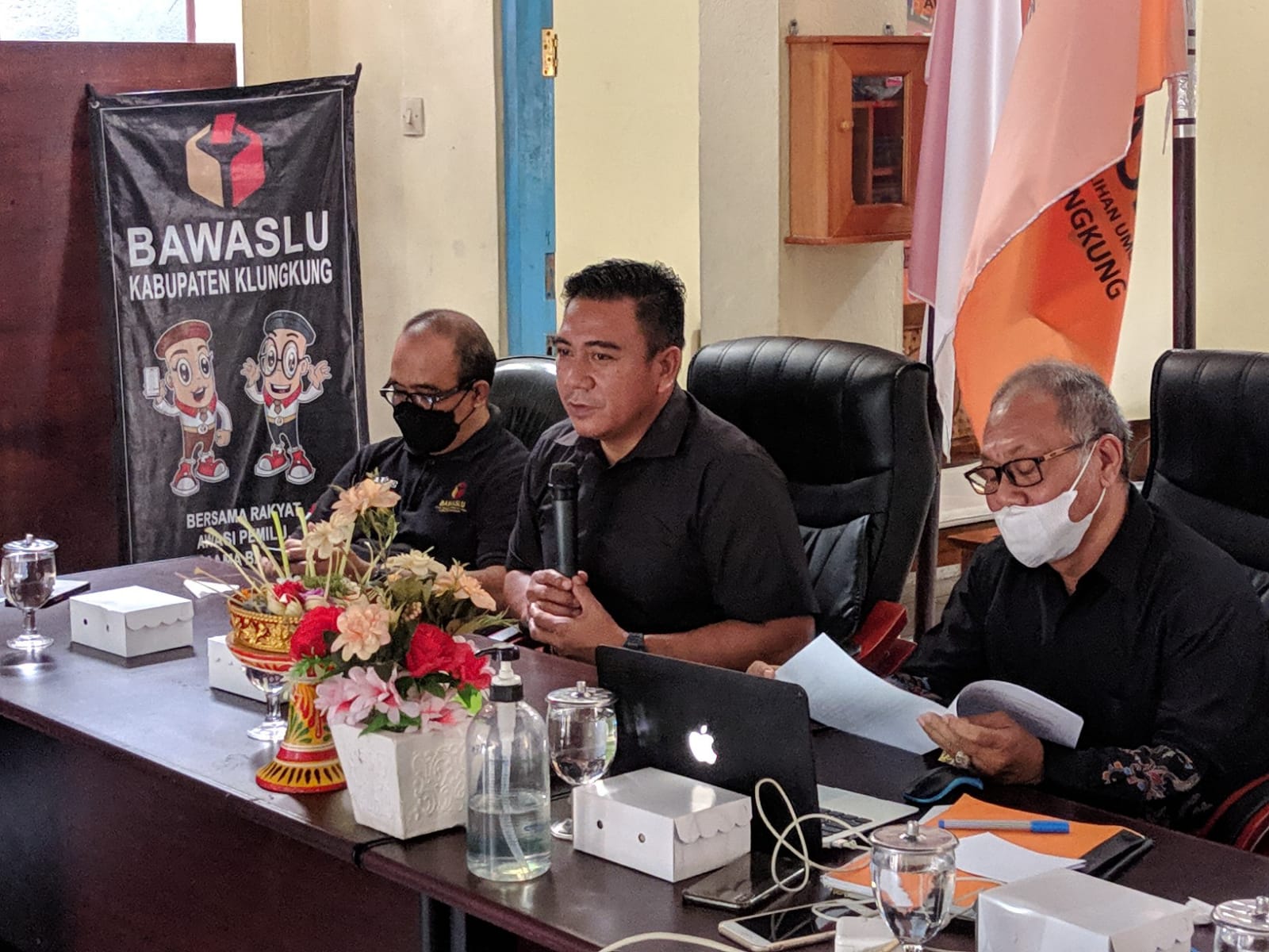 Samakan Persepsi, Bawaslu Klungkung Undang KPU Dalam Rapat Penanganan Pelanggaran