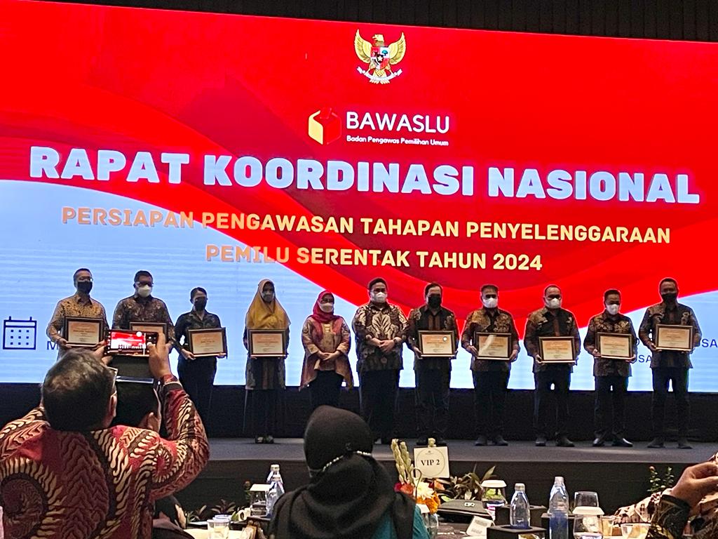 Bawaslu Bali Sabet 5 Pengharaan Dalam SDMO Award