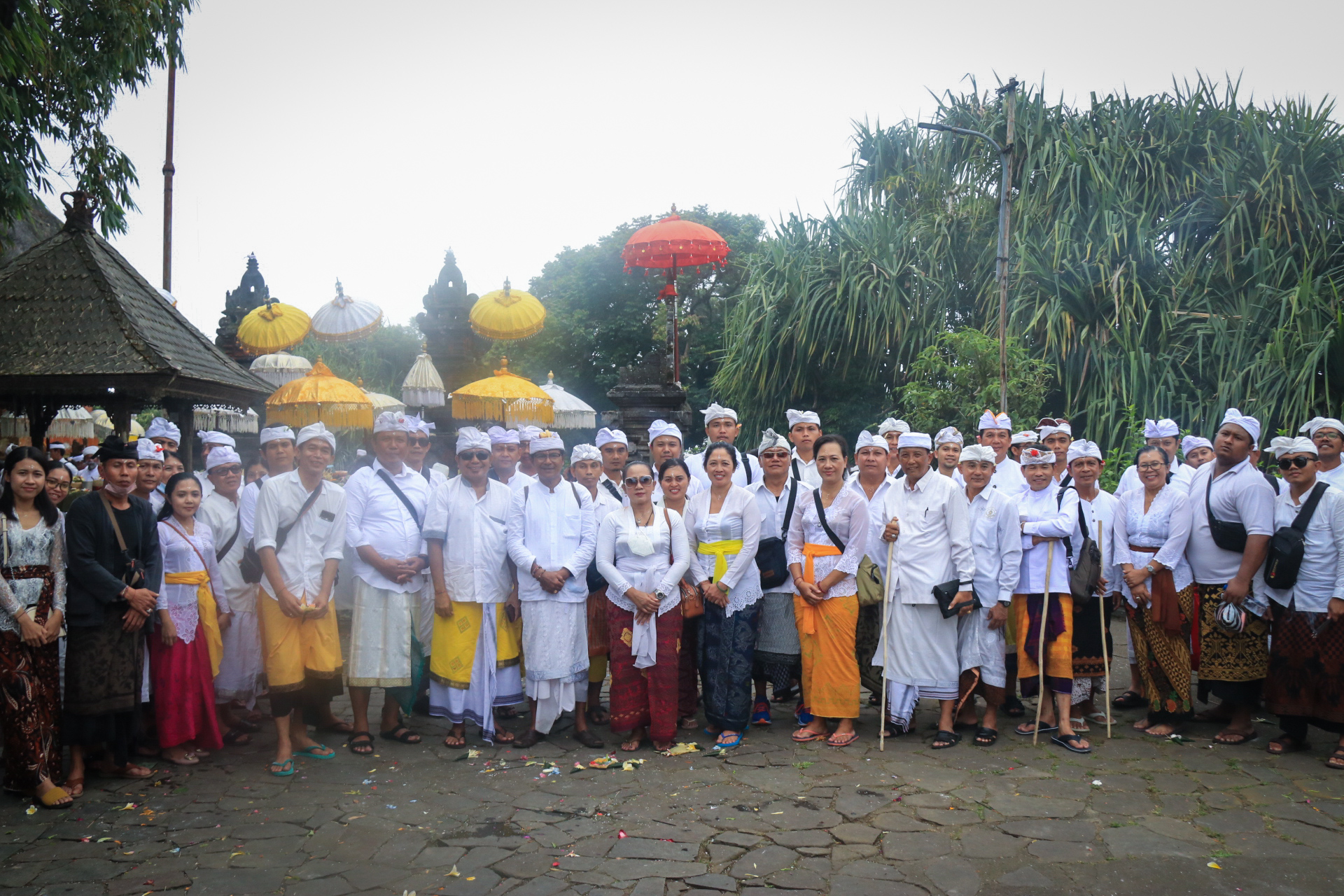 Tahapan Pemilu 2024 Dimulai, Bawaslu Bali Awali Nunas Ica Ke Pura Lempuyang,