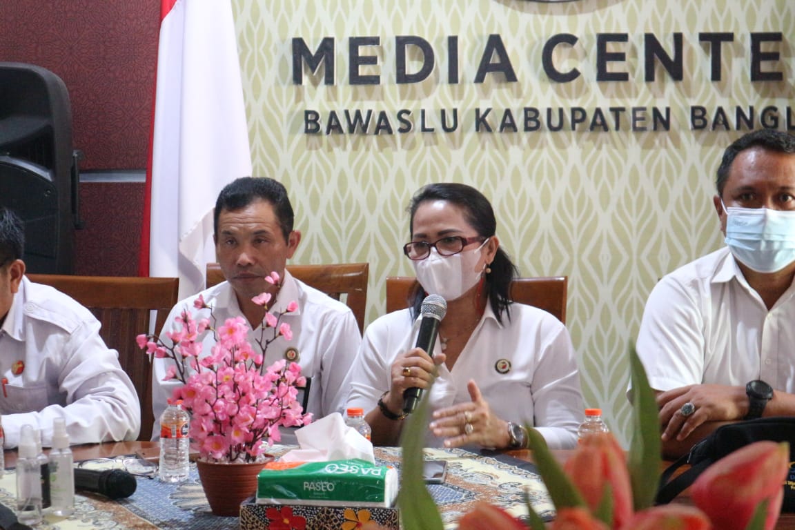 Bawaslu Provinsi dan Bawaslu Kab/Kota se-Bali Bangun Zona Integritas Menuju WBK - WBBM