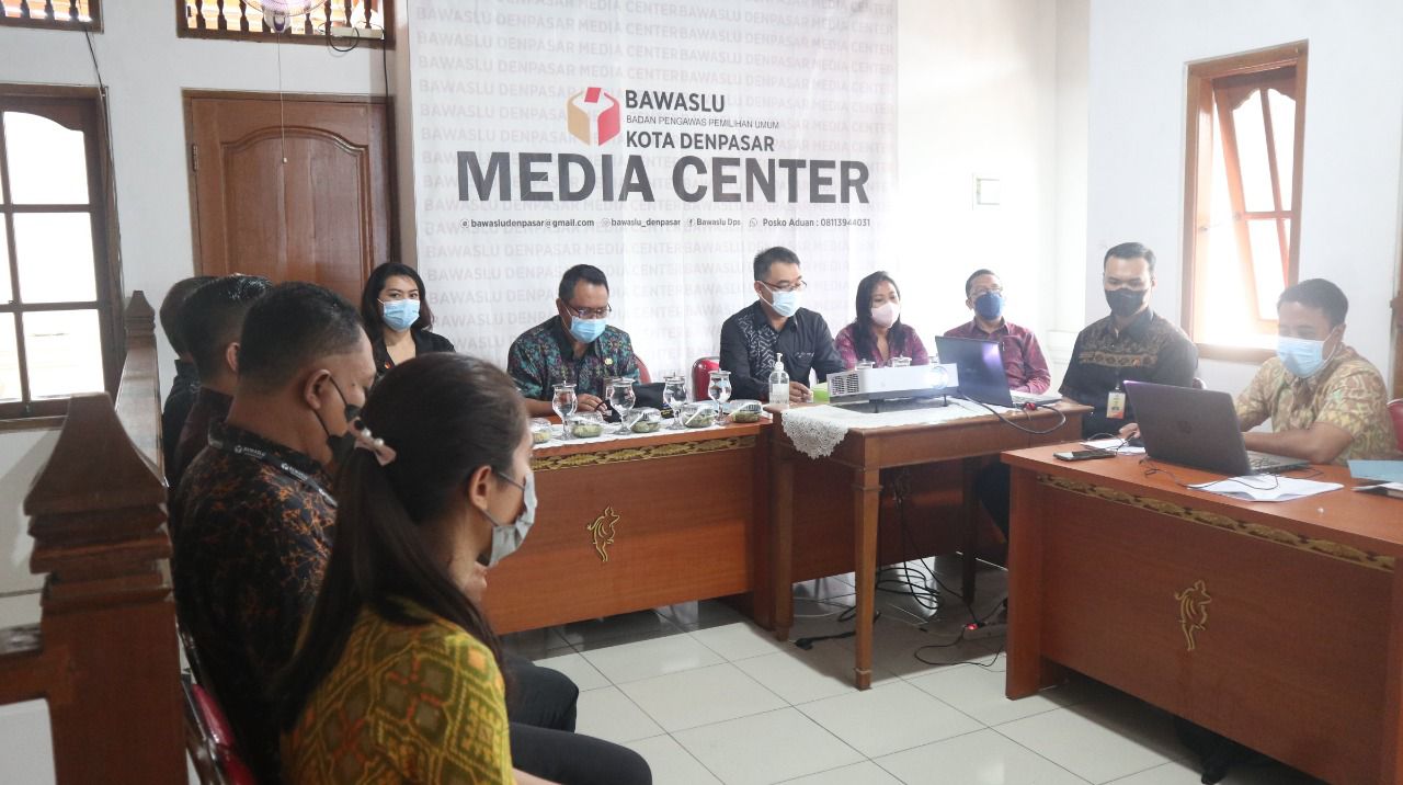 Bawaslu Bali Laksanakan Supervisi Rencana Anggaran Pilkada 2024 di Bawaslu Denpasar