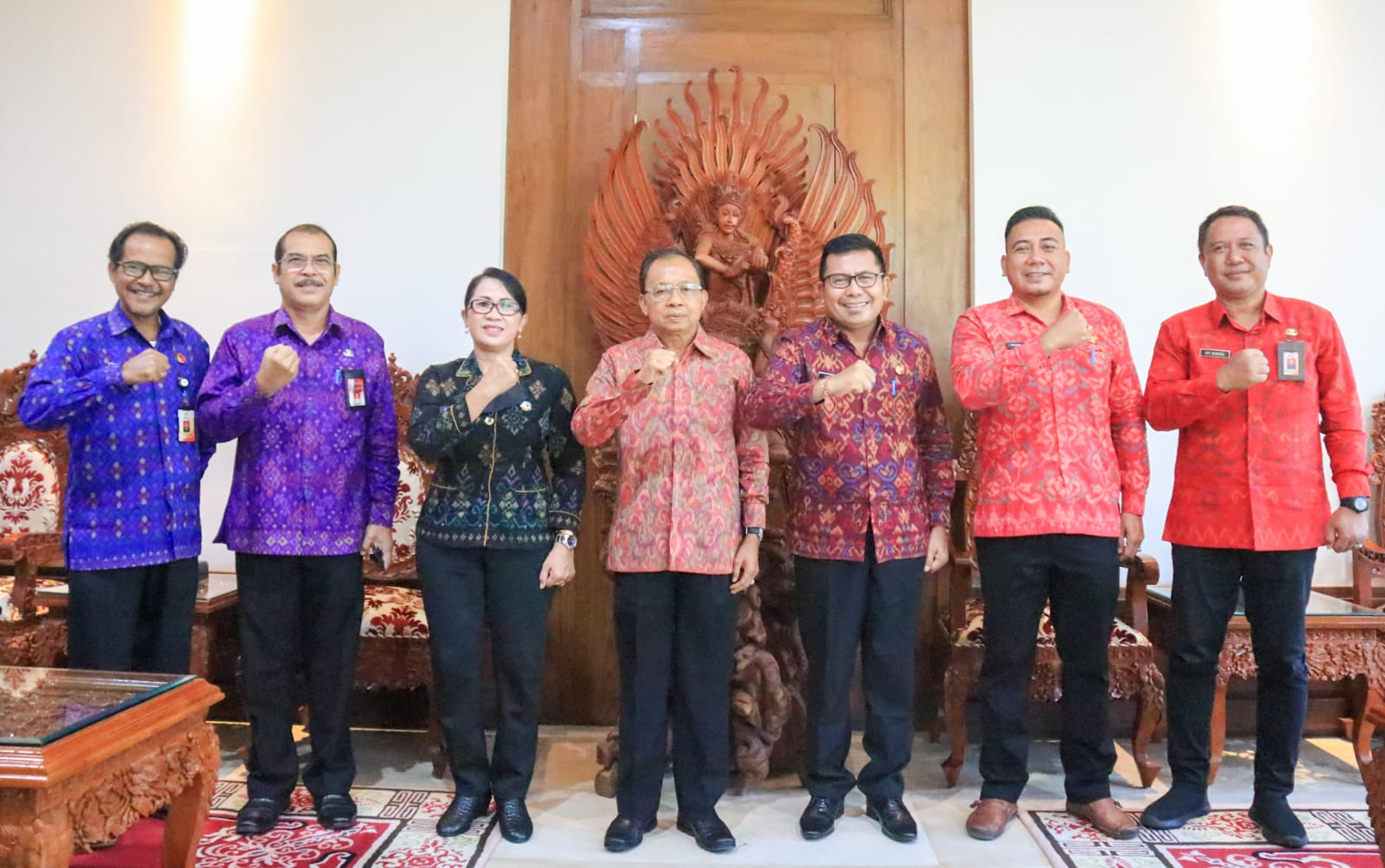 Koster Hibahkan Gedung Kantor untuk Bawaslu Bali