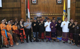 Bawaslu Provinsi Bali Hadiri Penandatanganan NPHD Pemilihan Kepala Daerah Tahun 2020