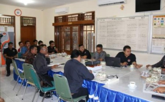 EVALUASI PENGAWASAN DAN PERSIAPAN PEREKRUTAN PENGAWAS TPS PEMILIHAN KEPALA DAERAH DI PROVINSI BALI TAHUN 2015