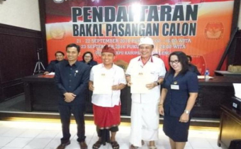 PENGAWASAN PENDAFTARAN BAKAL PASANGAN CALON BUPATI DAN WAKIL BUPATI BULELENG TAHUN 2017, PAKET SURYA MENDAFTAR KE KPU