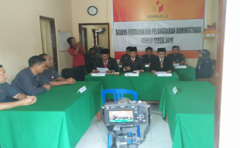 SIDANG PEMBACAAN PUTUSAN PENDAHULUAN LAPORAN DUGAAN PELANGGARAN ADMINISTRATIF PEMILU