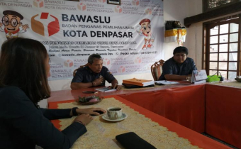 Supervisi Ke Bawaslu Kota Denpasar berkaitan Penulisan Riset Pemilu Serentak