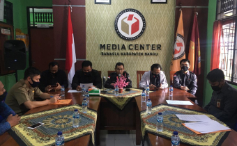 Supervisi Pimpinan Bawaslu Bali terkait Pengawasan Tahapan Pencocokan dan Penelitian Daftar Pemilih Pilkada 2020 di Bawaslu Kabupaten Bangli