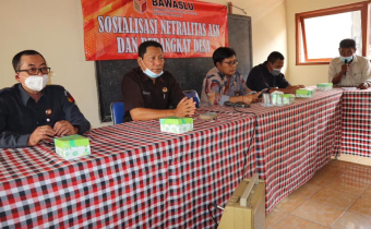 Rudia Himbau Aparat Desa Menyampaikan Kepada Masyarakat Tentang Larangan dan Sanksi Terhadap Pelanggaran Pada Pemilihan Bupati dan Wakil Bupati 2020