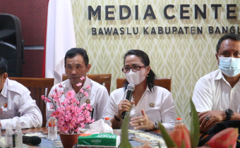 Bawaslu Provinsi dan Bawaslu Kab/Kota se-Bali Bangun Zona Integritas Menuju WBK - WBBM