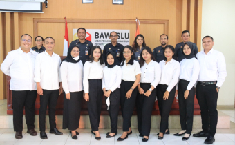 Serahkan CPNS Secara Simbolis, Adinatha Ingatkan Core Value ASN BerAHLAK