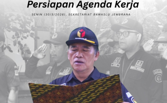 Ketua Bawaslu Jembrana Made Widiastra Selaku Pembina Apel